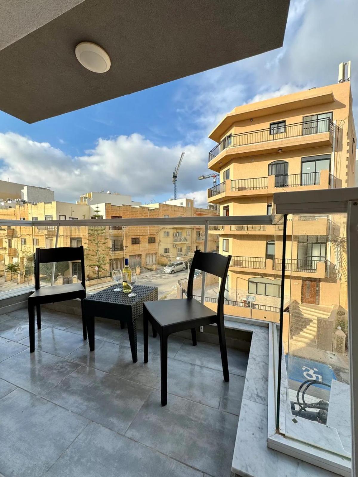 Mive-Delux Three Bedroom Apartment In מרססקלה מראה חיצוני תמונה